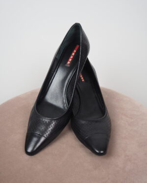 Prada Black Pointed Heels Size 39