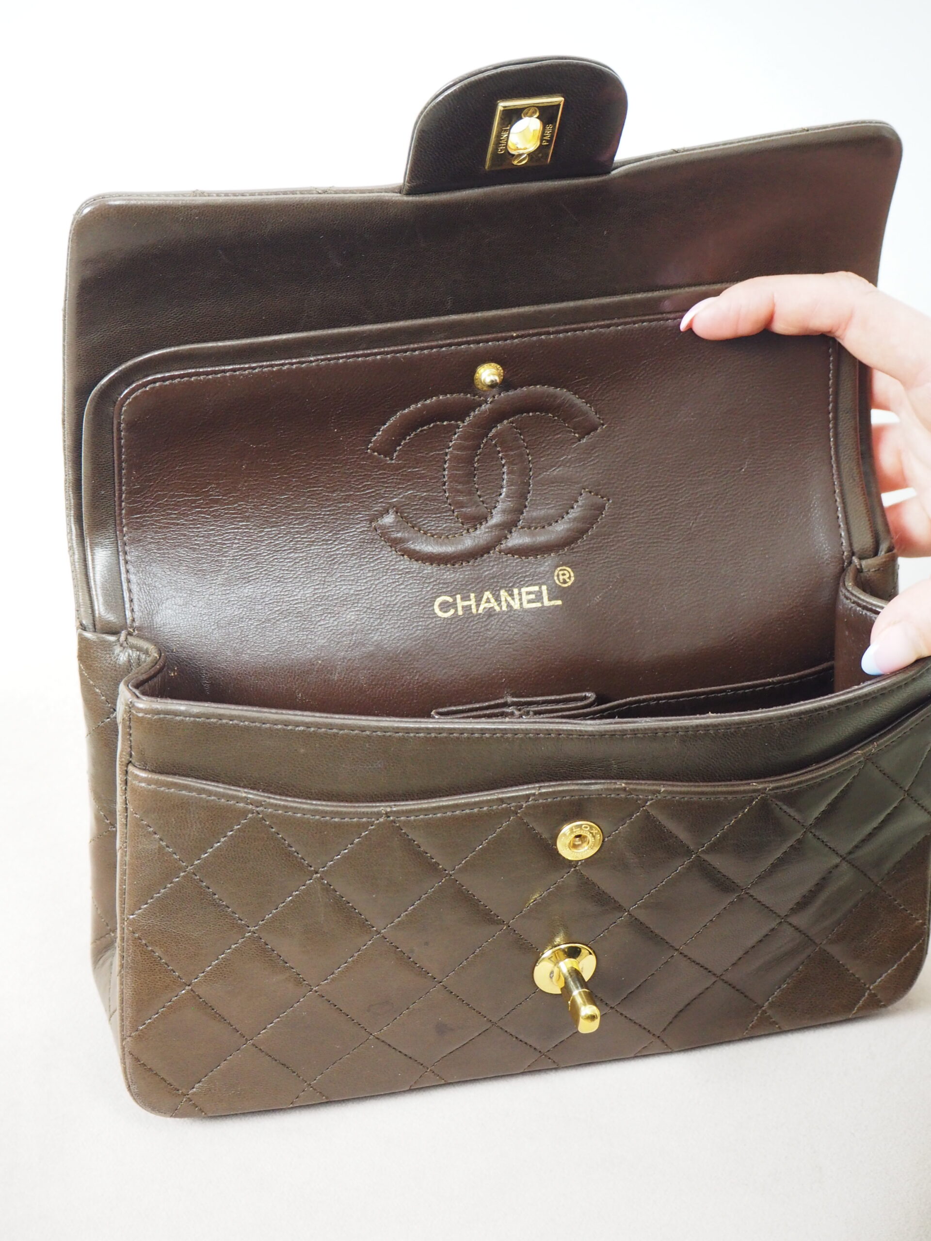 Vintage Chanel Small Classic Flap Bag CF23 - Black 003 – YST.vintage