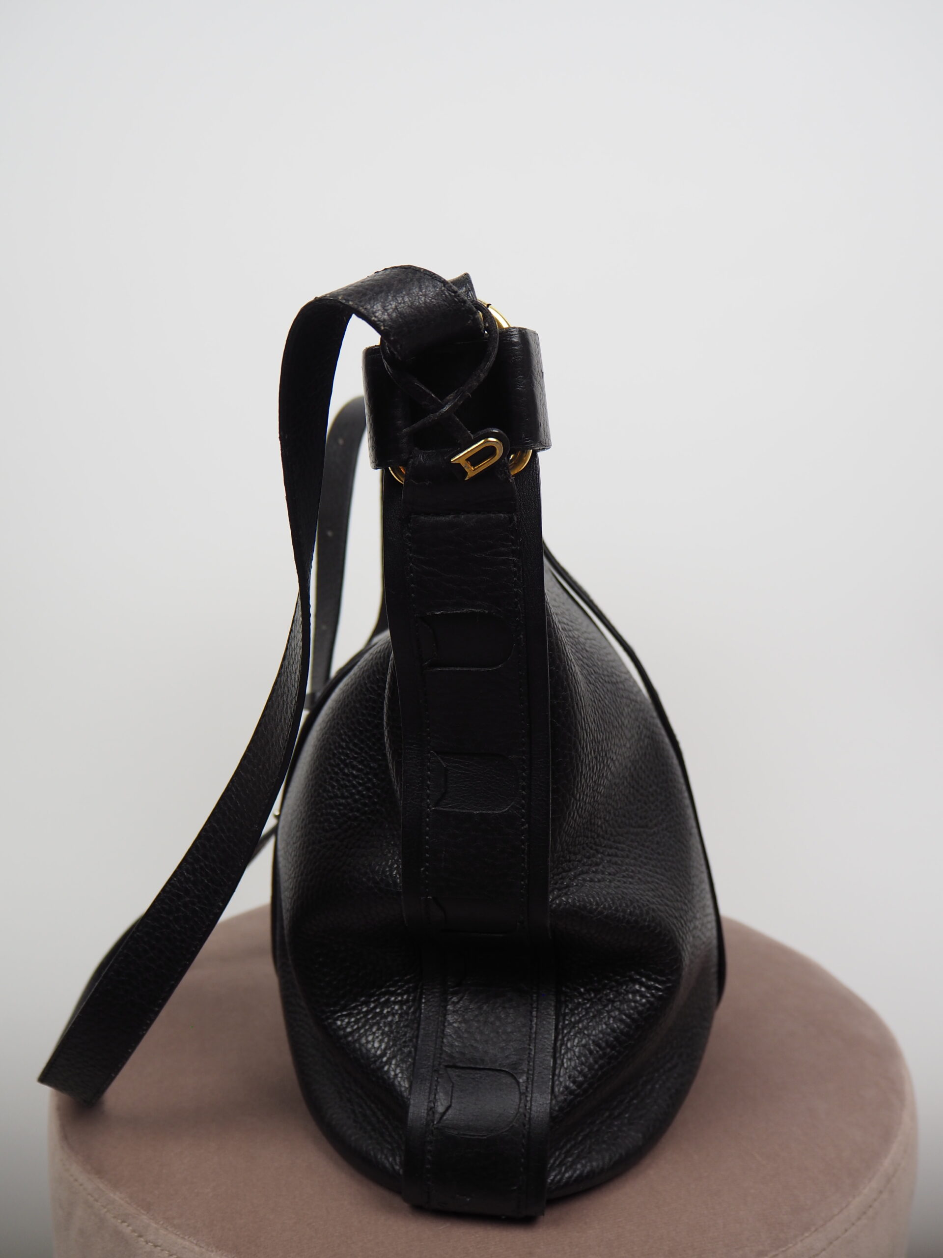 Delvaux Tempête Handbag in Black Calfskin Leather Pony-style calfskin  ref.757381 - Joli Closet