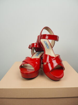 Prada Red Patent Leather Block heel Size 37,5
