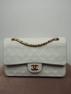 Chanel White Leather Timeless Classic Flap bag Size Medium