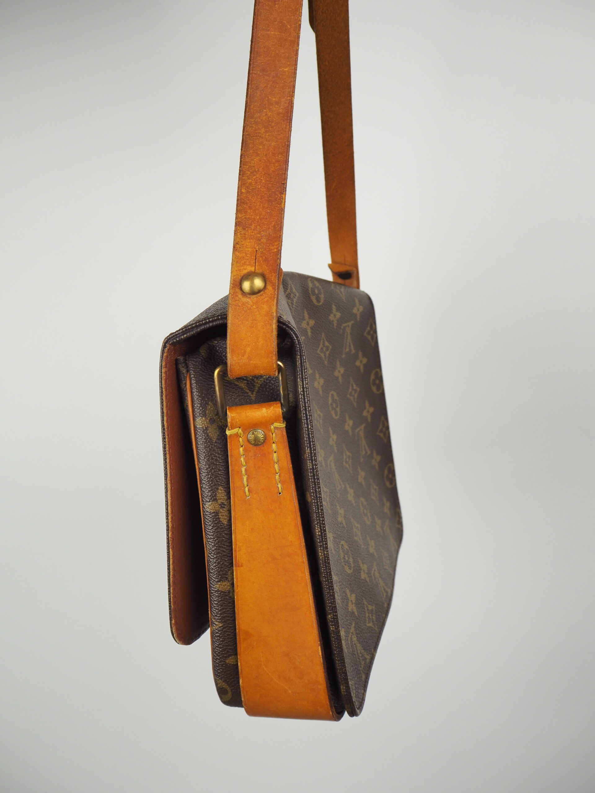 Cartouchière cloth handbag Louis Vuitton Brown in Cloth - 35915362