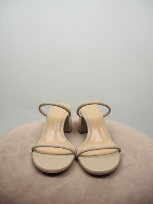 Gianvito Rossi Creme Leather Block Heeled Sandal Size 36,5