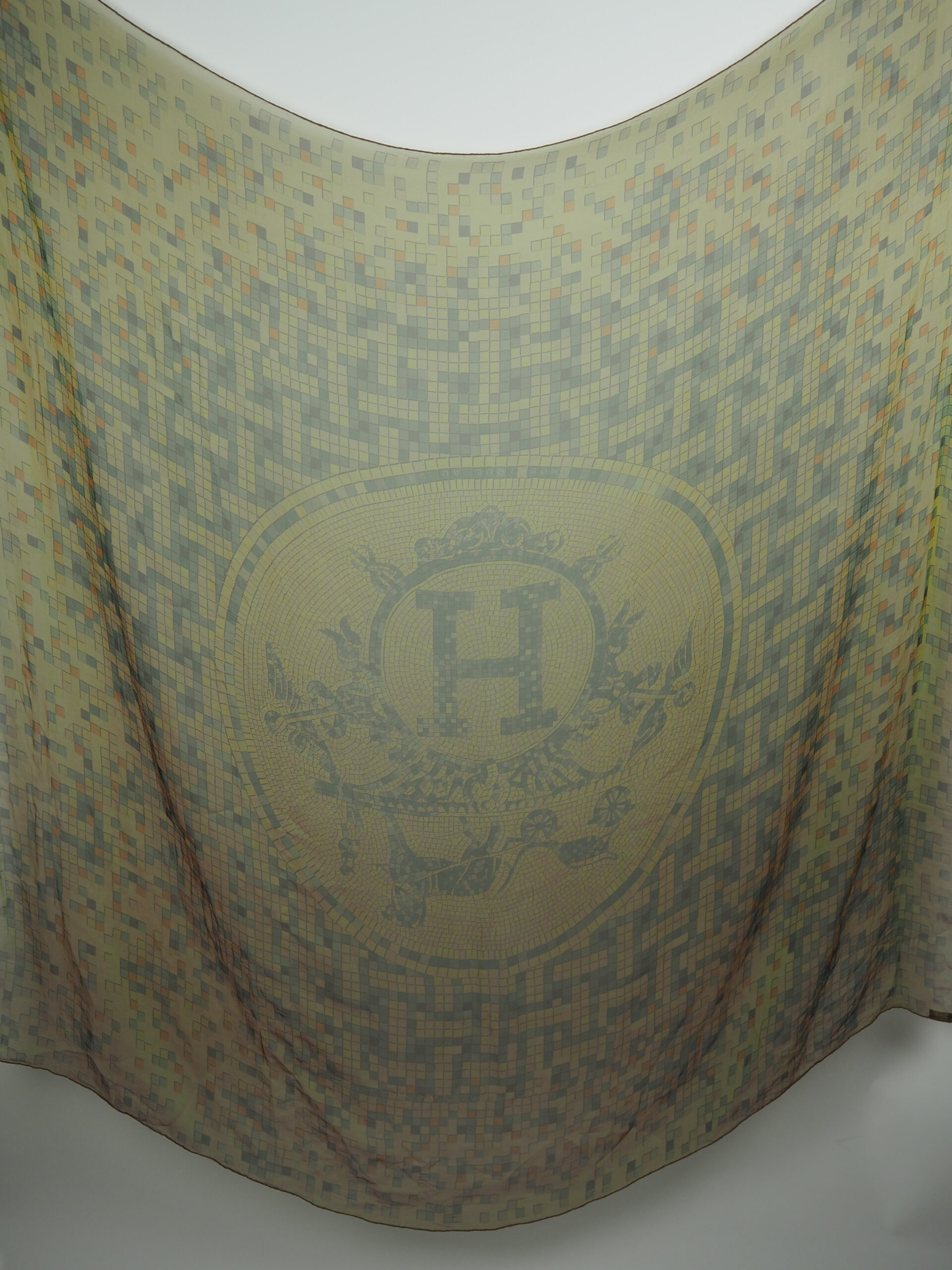 Hermès Green Silk Scarf – Luxeparel