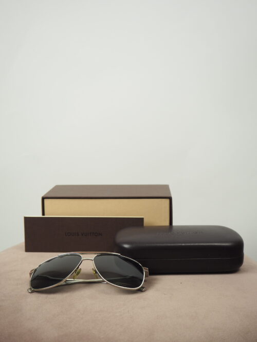 Louis Vuitton Gold Pilot Sunglasses - Image 5