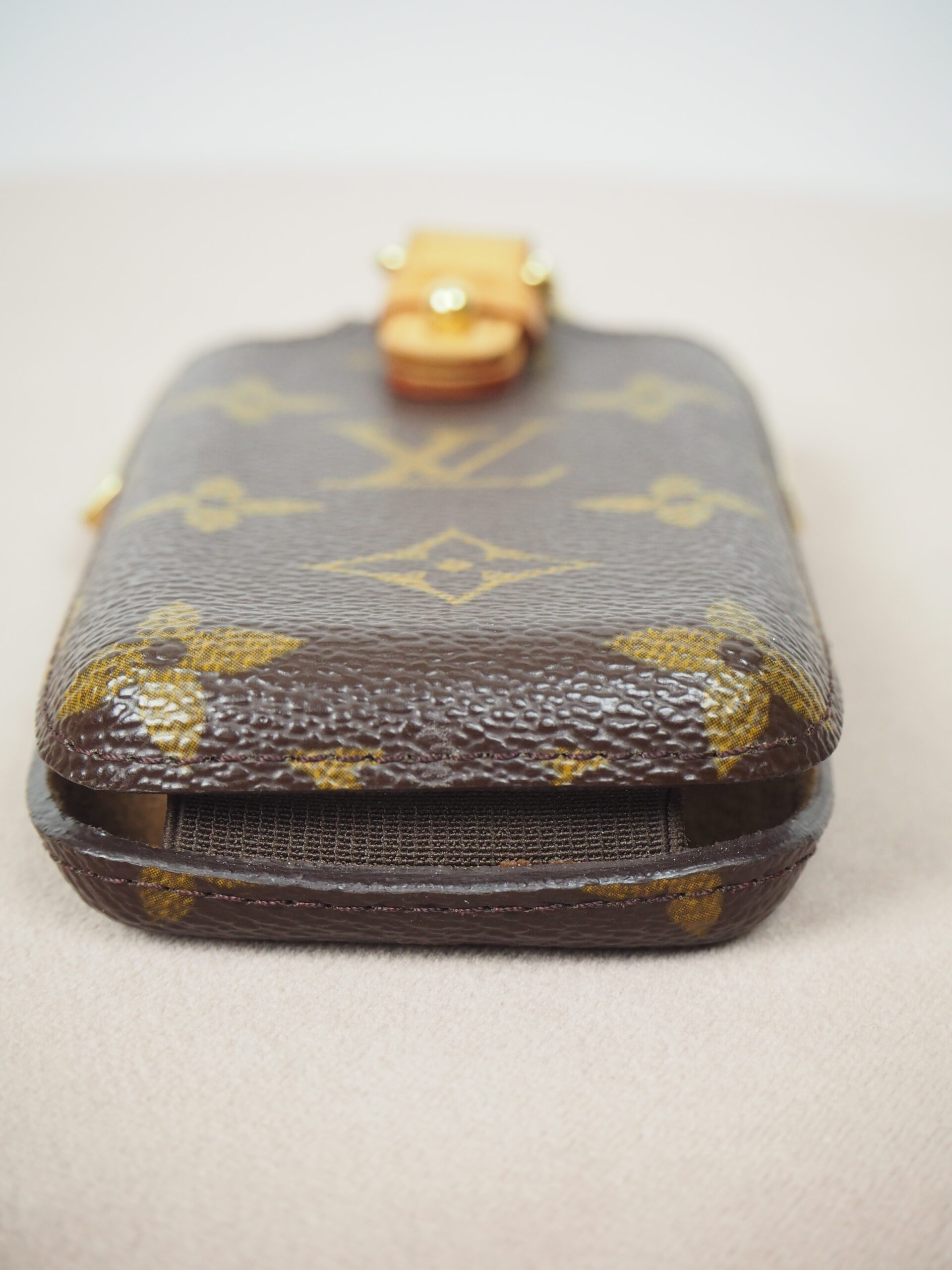 Louis Vuitton Vintage Flip Phone Case - Brown Other, Accessories -  LOU753643