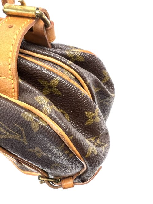 Louis Vuitton Samur 30