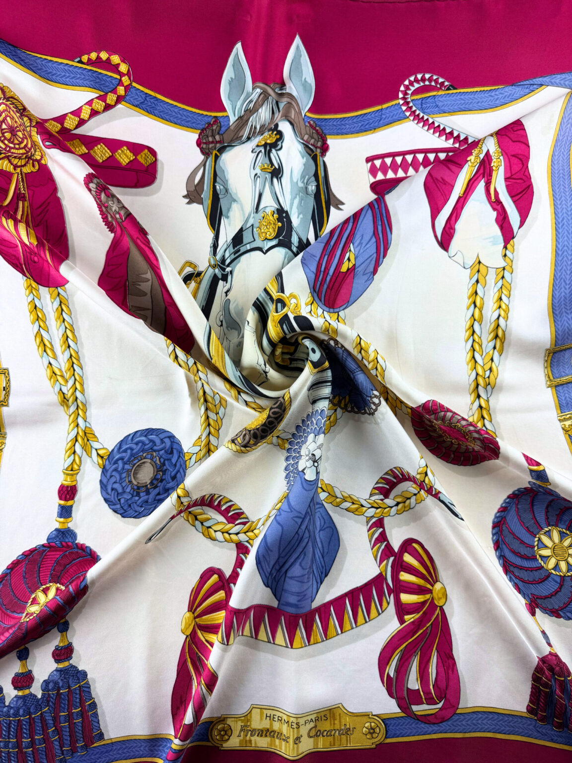Hermès silk carré „Frontaux et Cocardes“