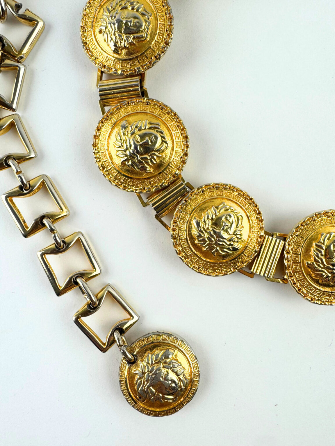Gianni Versace chain belt gold